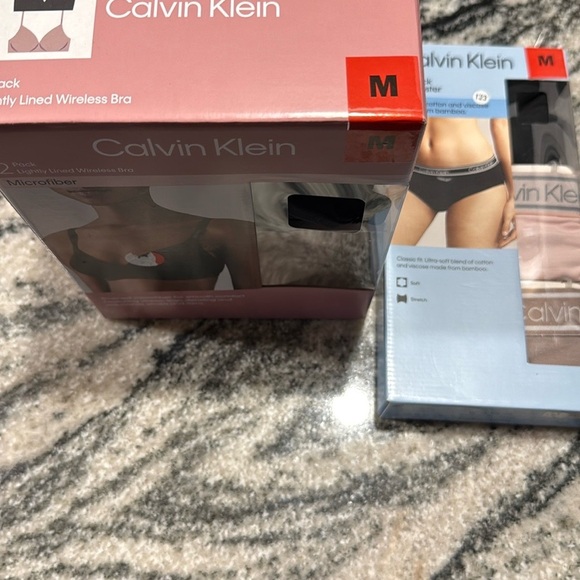 New in box! Bundle of 2 CK! Calvin Klein Bra and Hipster Set. Size M. - Picture 12 of 12
